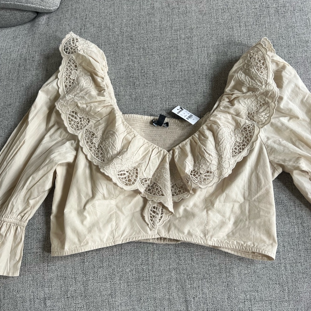 Express Cropped Blouse